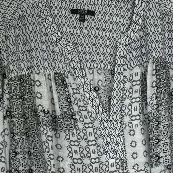 NYDJ NEW Pintuck Blouse Flowy Print Patchwork Top Split Round Neck Minimalist 1X - Picture 4 of 16